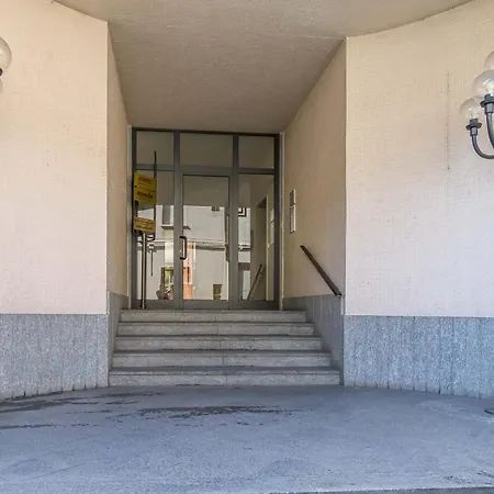 Guesthost - Comentina Railway Functional Flat شقة *